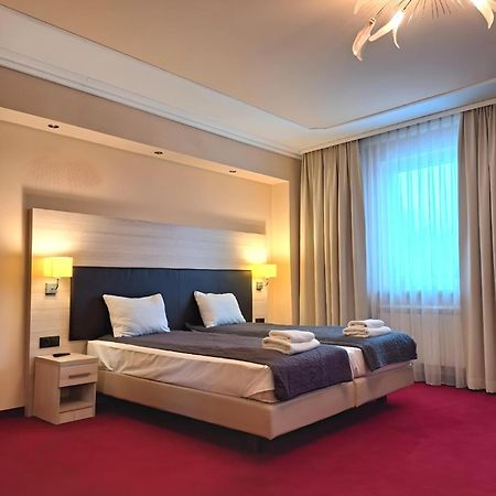 Spa Hotel Gloria Пшемишъл Екстериор снимка