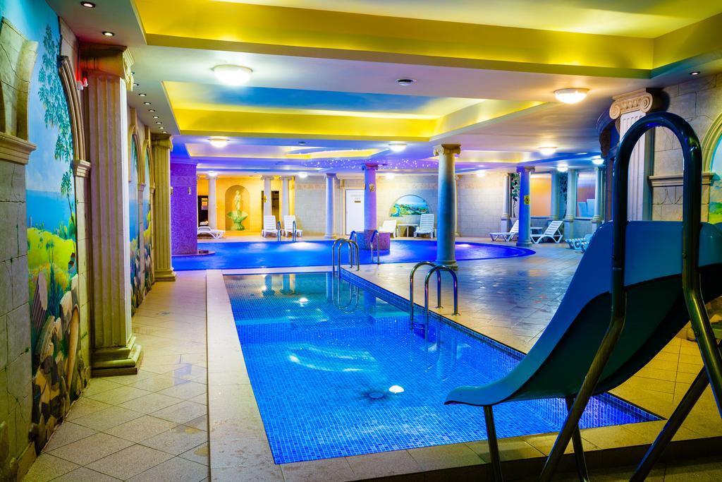 Spa Hotel Gloria Пшемишъл Екстериор снимка