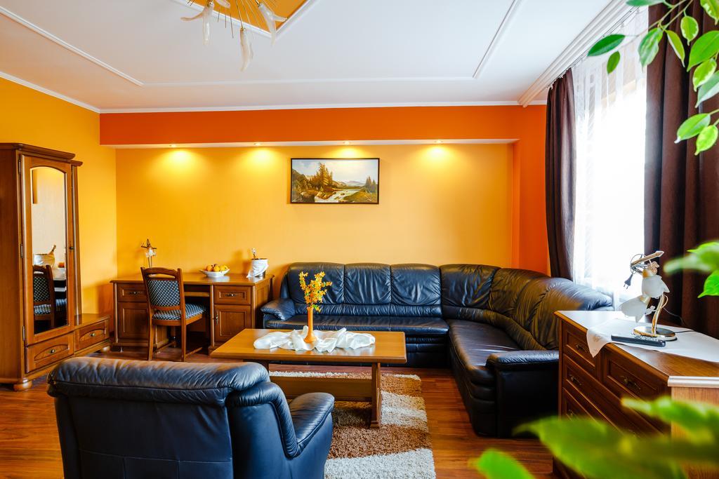 Spa Hotel Gloria Пшемишъл Екстериор снимка