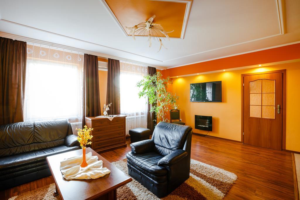 Spa Hotel Gloria Пшемишъл Екстериор снимка