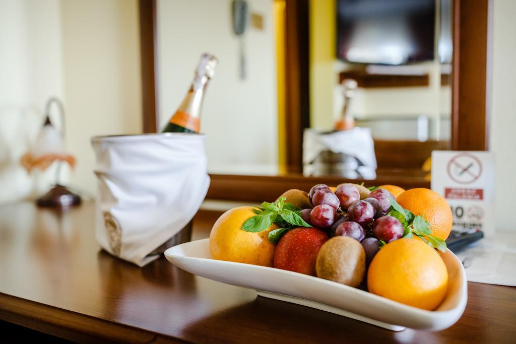 Spa Hotel Gloria Пшемишъл Екстериор снимка