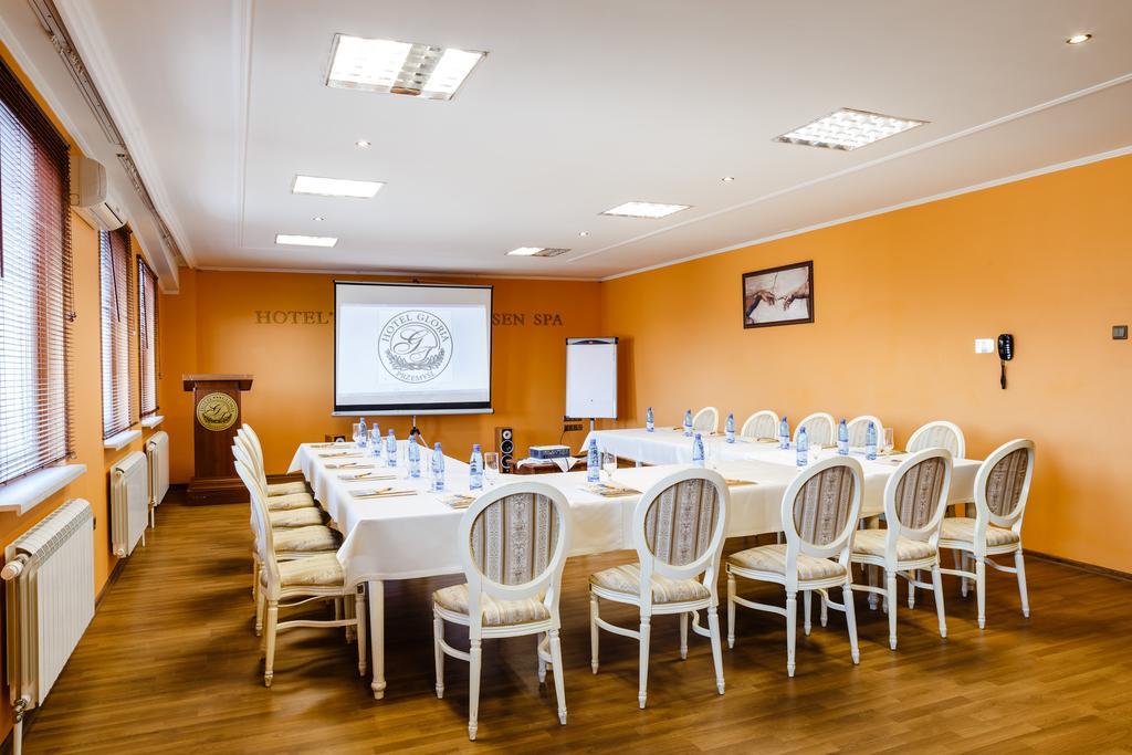 Spa Hotel Gloria Пшемишъл Екстериор снимка